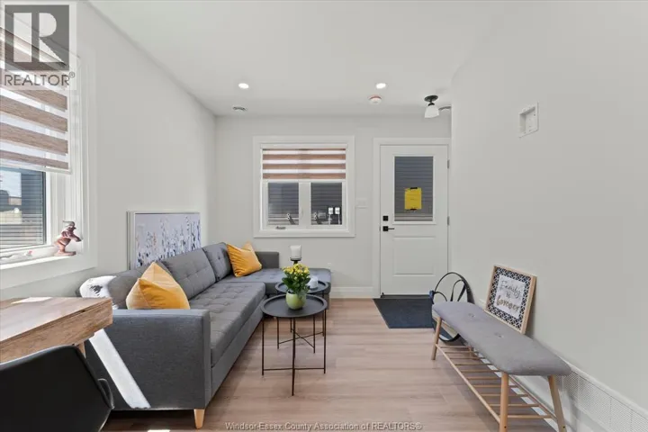 1861 MEIGHEN Unit# 3, Windsor, Ontario N8W4A2
