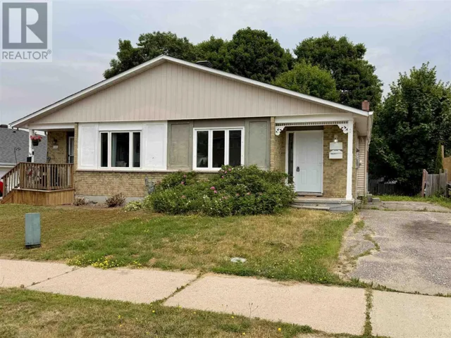 21 LaPrarie CRES, Elliot Lake, Ontario P5A3B7