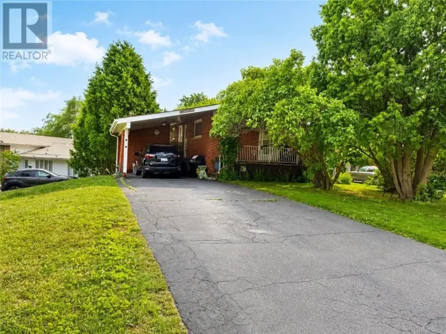 3 Rio Road, Sudbury, Ontario P3C3A4
