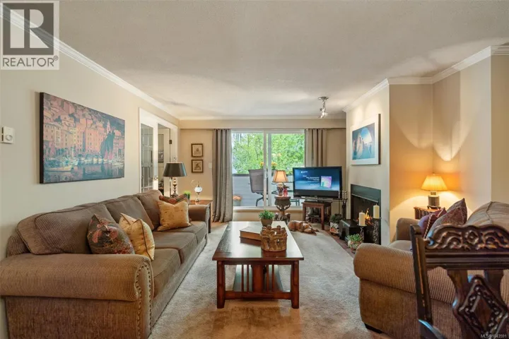 303 1068 Tolmie Ave, Saanich, British Columbia V8X4T4