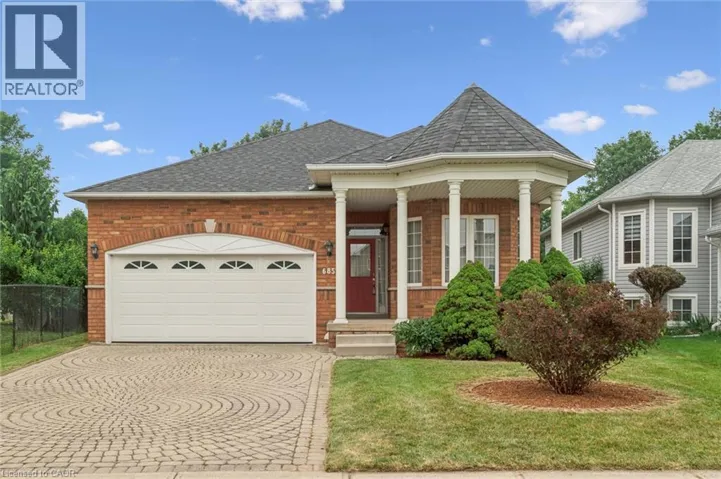 685 LANGLAW Drive, Cambridge, Ontario N1P1H3