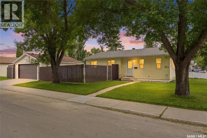301 Fisher CRESCENT, Saskatoon, Saskatchewan S7L5E1