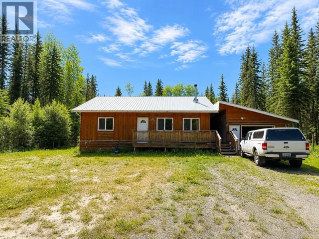 7636 KING ROAD, 100 Mile House, British Columbia V0K1X3