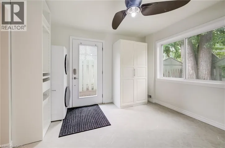 297 COUNTRY HILL Drive Unit# C, Kitchener, Ontario N2E2C1