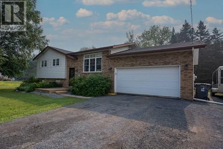 2060 Glenoah AVE, Thunder Bay, Ontario P7K1J1