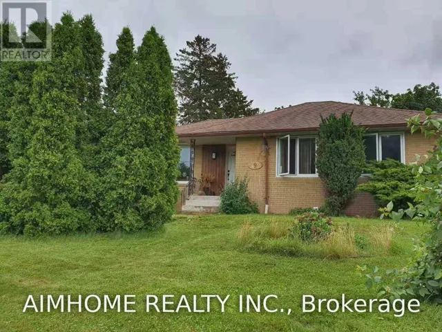 MAIN - 9 MALDAVER AVENUE, Mississauga (Streetsville), Ontario L5M1W4