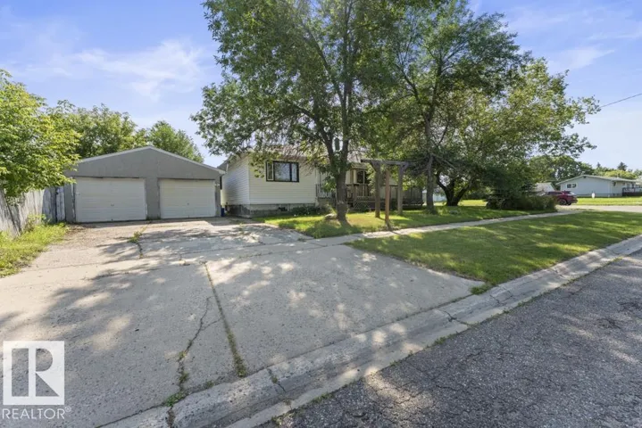 5201 58 ST, Cold Lake, Alberta T9M1S3