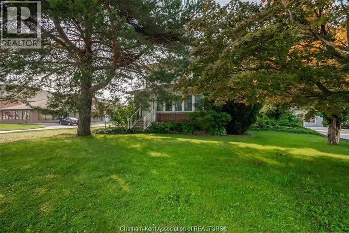 266 Grand AVENUE West, Chatham, Ontario N7L1C1