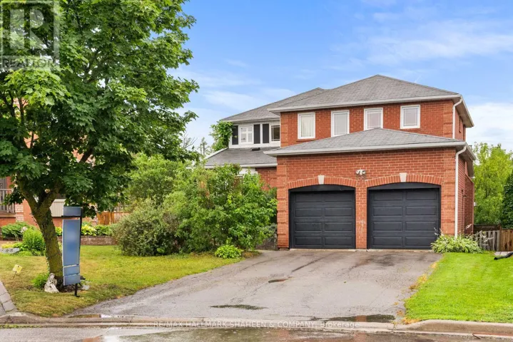 718 FIRTH COURT, Newmarket (Gorham-College Manor), Ontario L3Y8H8