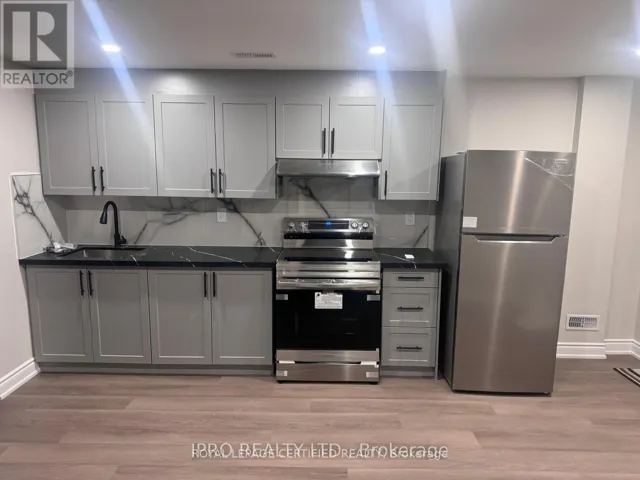 40 BEACHVILLE CIRCLE, Brampton (Credit Valley), Ontario L6X0V3