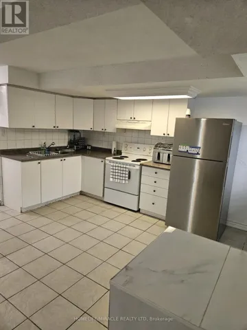 43 BLOSSOM AVENUE W, Brampton (Downtown Brampton), Ontario L6X2W2