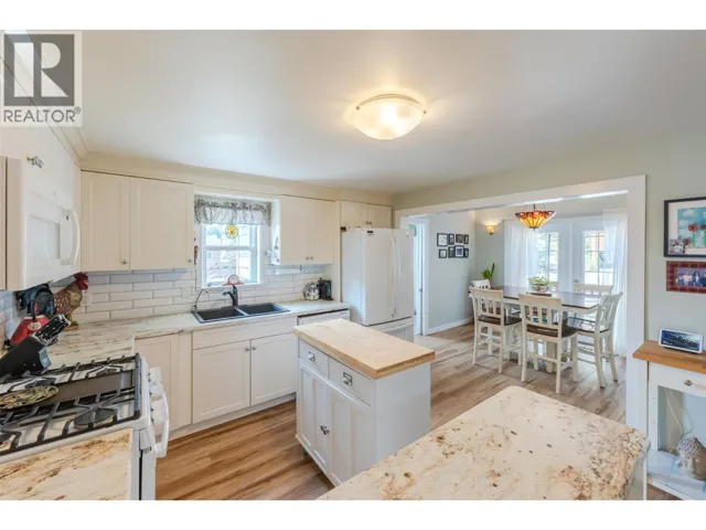 6430 SPARTAN Street, Oliver, British Columbia V0H1T0