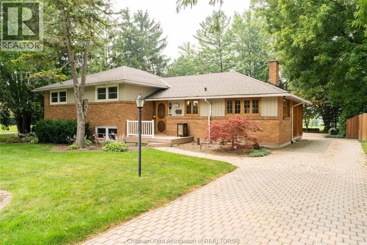 15 Detroit DRIVE, Chatham, Ontario N7M2M2