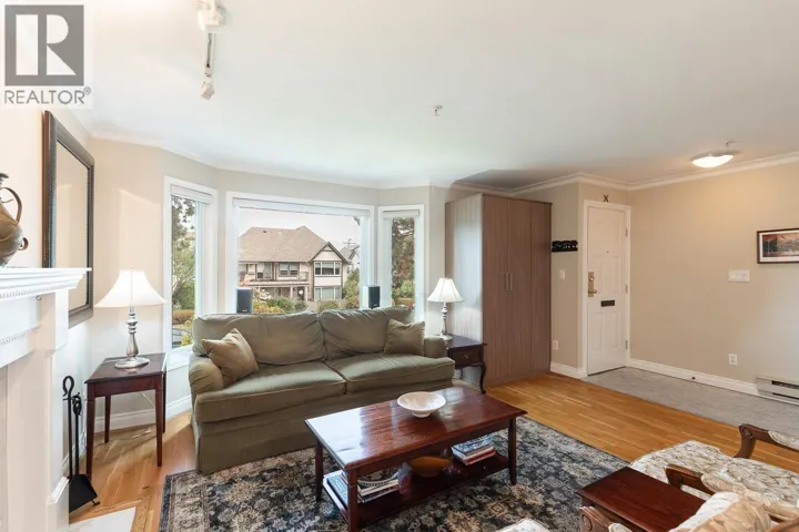 1844 W 10TH AVENUE, Vancouver, British Columbia V6J2A7