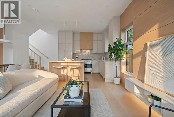 366 E 23RD AVENUE, Vancouver, British Columbia V5V1X5