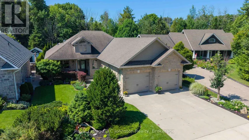 569 CREEKWOOD DRIVE, Saugeen Shores, Ontario N0H2L0