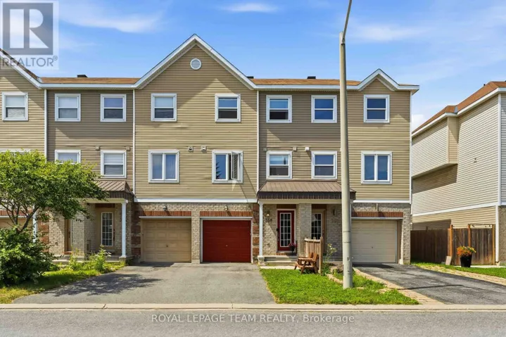 358 MOFFATT POND COURT, Ottawa, Ontario K2J0C7