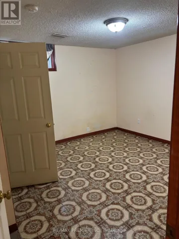 LOWER - 37 IRWIN ROAD, Toronto (Elms-Old Rexdale), Ontario M9W2P6