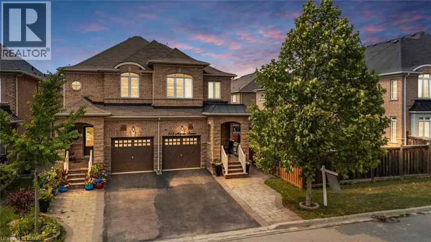 717 MEGSON Terrace, Milton, Ontario L9T8K5
