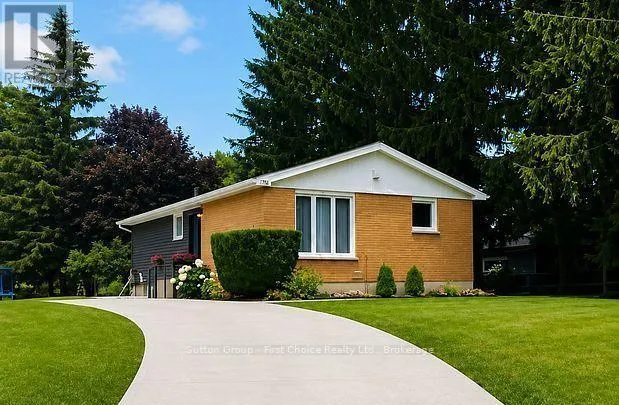 106 SUNSET CRESCENT, North Huron (Wingham), Ontario N0G2W0