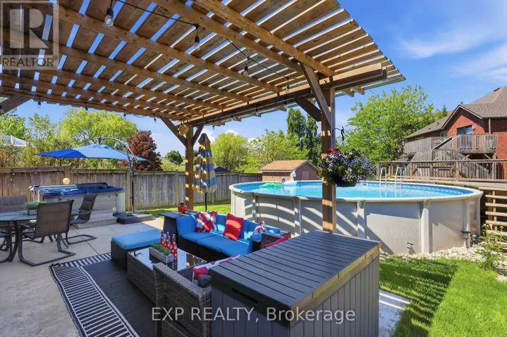 194 SOUTHBROOK DRIVE, Hamilton (Binbrook), Ontario L0R1C0