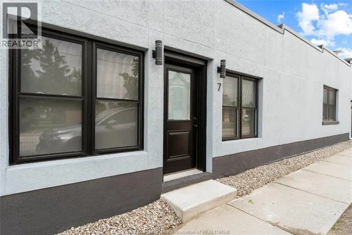127 TALBOT STREET North Unit# 7, Essex, Ontario N8M2C5