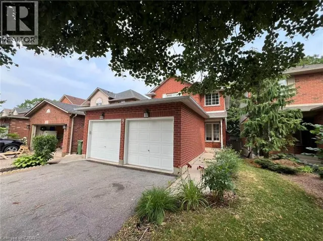 9 BROOKHEATH Lane, Hamilton, Ontario L0R1W0