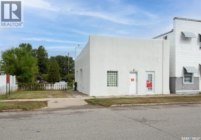 338 Lillooet STREET W, Moose Jaw, Saskatchewan S6H4Z2