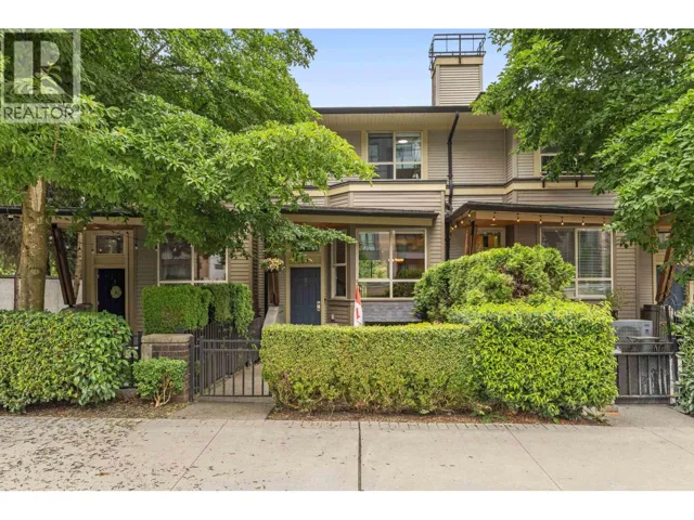 2 100 KLAHANIE DRIVE, Port Moody, British Columbia V3H5K3