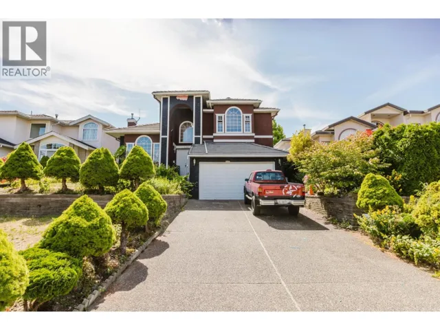 1226 SALTER STREET, New Westminster, British Columbia V3M5A7