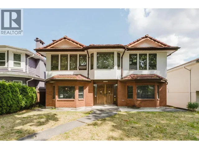 3230 GARDEN DRIVE, Vancouver, British Columbia V5N4Y1