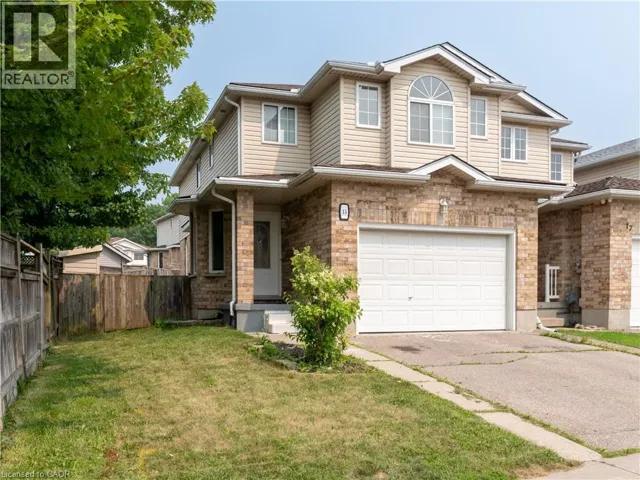 15 CHESTER Drive, Cambridge, Ontario N1T2C4