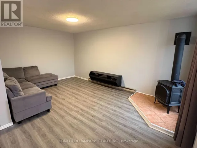 33 - 60 ELMSDALE DRIVE, Kitchener, Ontario N2E2G4
