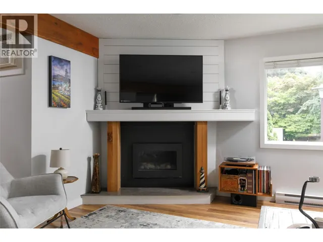 1481 Inkar Road Unit# 8, Kelowna, British Columbia V1Y8J1