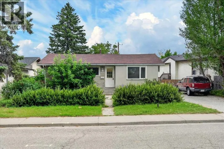 7804 34 Avenue NW, Calgary, Alberta T3B1P3