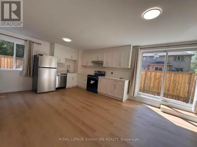 5 - 53 BISHOP AVENUE, Toronto (Newtonbrook East), Ontario M2M1Z4