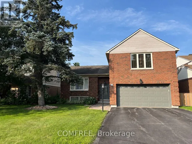 10 TROTTING WAY, Ottawa, Ontario K2M1B2