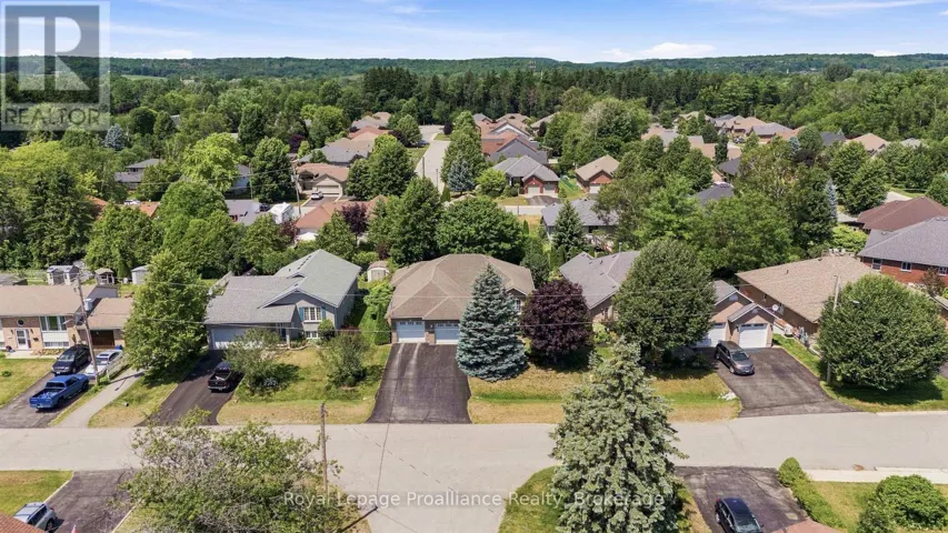 31 HURON DRIVE, Brighton, Ontario K0K1H0