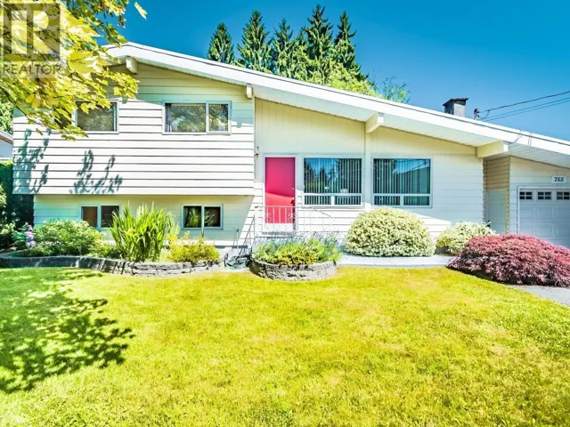 755 EGMONT AVENUE, Coquitlam, British Columbia V3J4J7