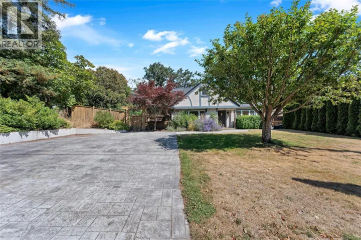 1514 Shorncliffe Rd, Saanich, British Columbia V8P2T4