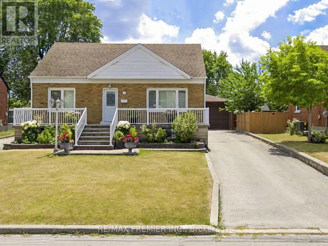 7 MAYALL AVENUE, Toronto (Downsview-Roding-CFB), Ontario M3L1E3