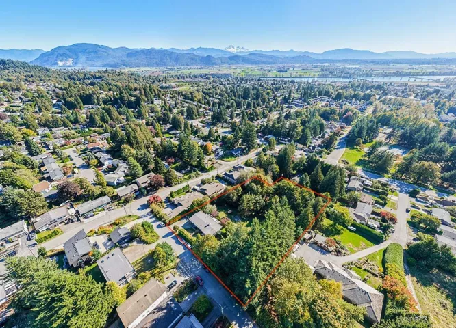 33172 HILL AVENUE, Mission, British Columbia V2V2R6