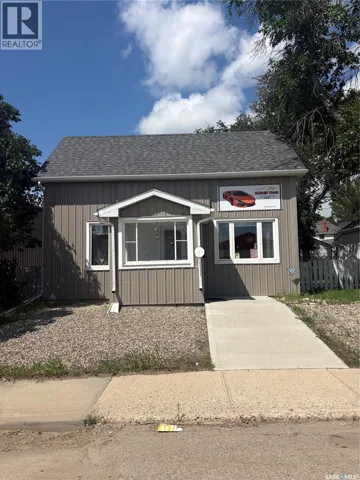 454 Fairford STREET W, Moose Jaw, Saskatchewan S6H1W2