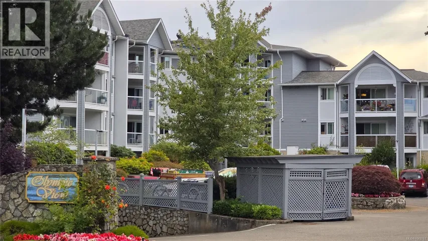 108 3206 Alder St, Saanich, British Columbia V8X5A4