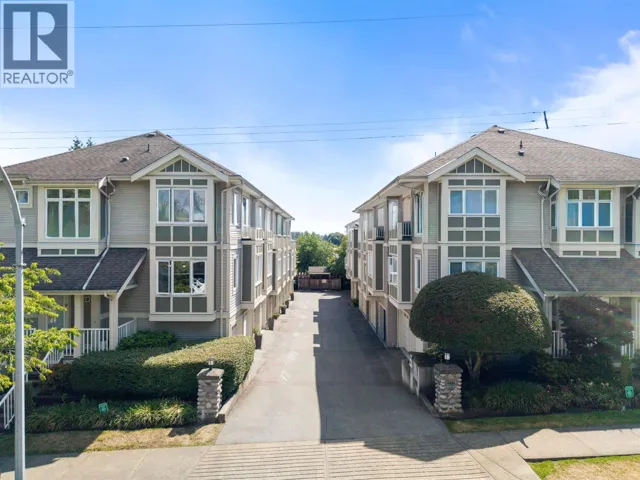7 6498 ELGIN AVENUE, Burnaby, British Columbia V5H3S6