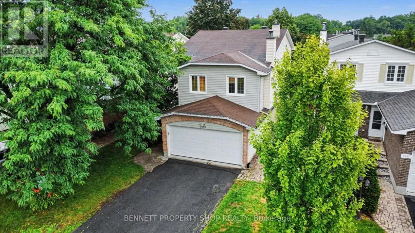 1879 LECLAIR CRESCENT, Ottawa, Ontario K1E3S1