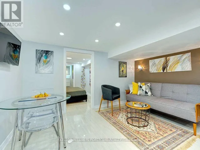 LOWER - 431 KINGSTON ROAD, Toronto (The Beaches), Ontario M4L1V2