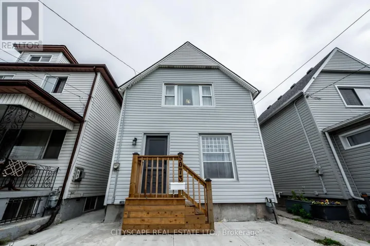 5073 KITCHENER STREET, Niagara Falls (Clifton Hill), Ontario L2G1B1