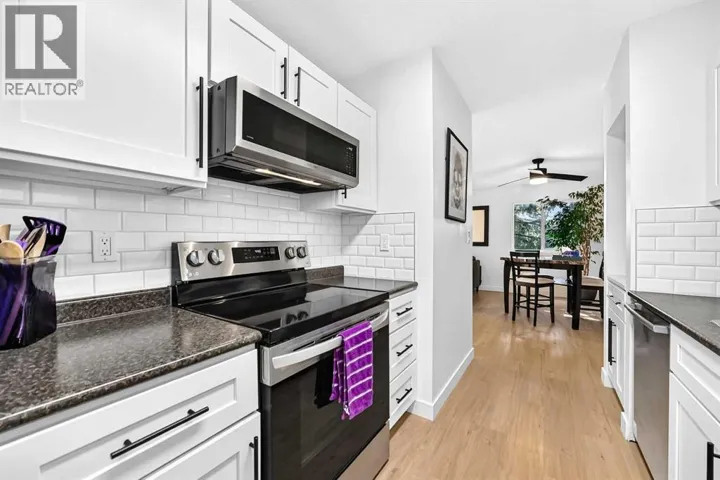 D, 109 Stanley Avenue, Okotoks, Alberta T1S1H8