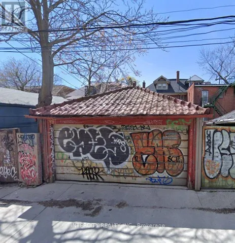 565 MARKHAM STREET, Toronto (Palmerston-Little Italy), Ontario M6G2L6
